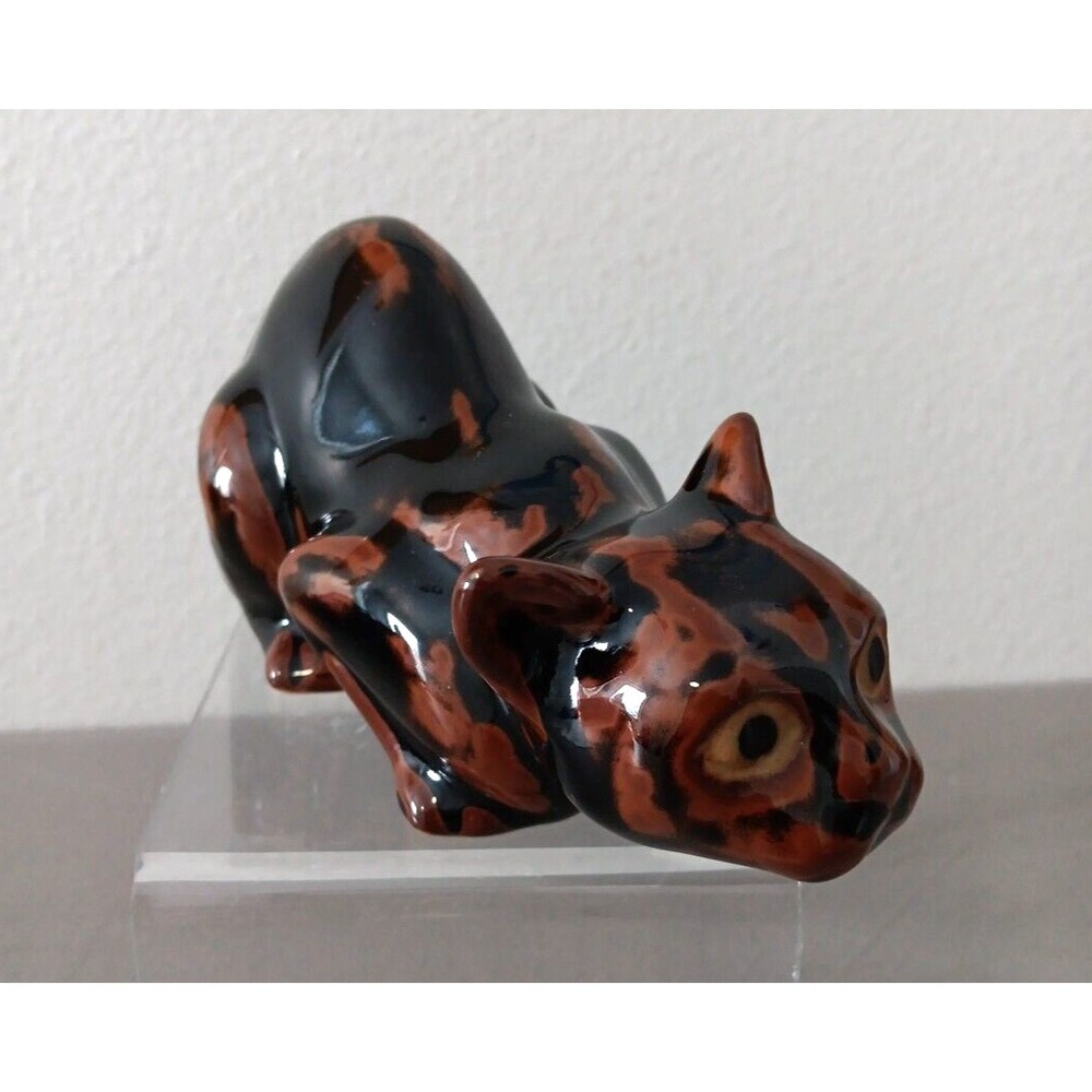 Crouching Calico Cat Figurine Drip Glazed Ceramic 8" Long Hunter Black Brown MCM - Picture 3 of 12